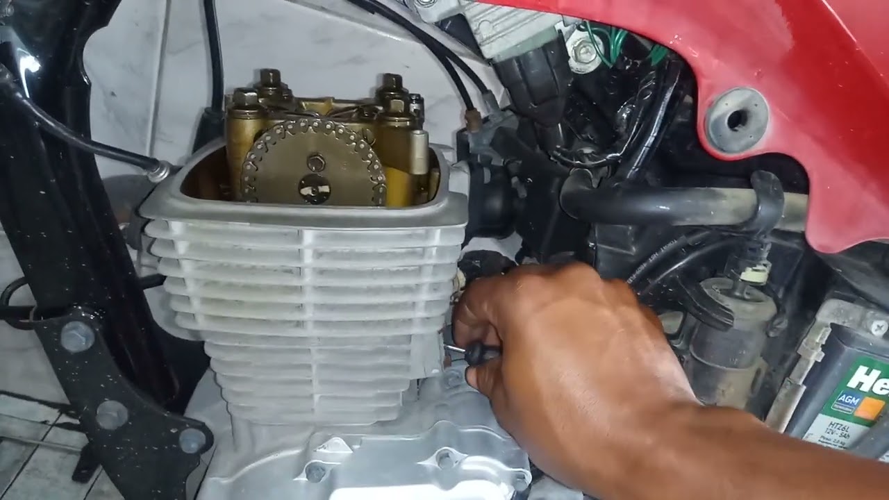 BARULHO NO MOTOR por conta da corrente de comando, veja agora o que pode ser ser feito sem gasta...