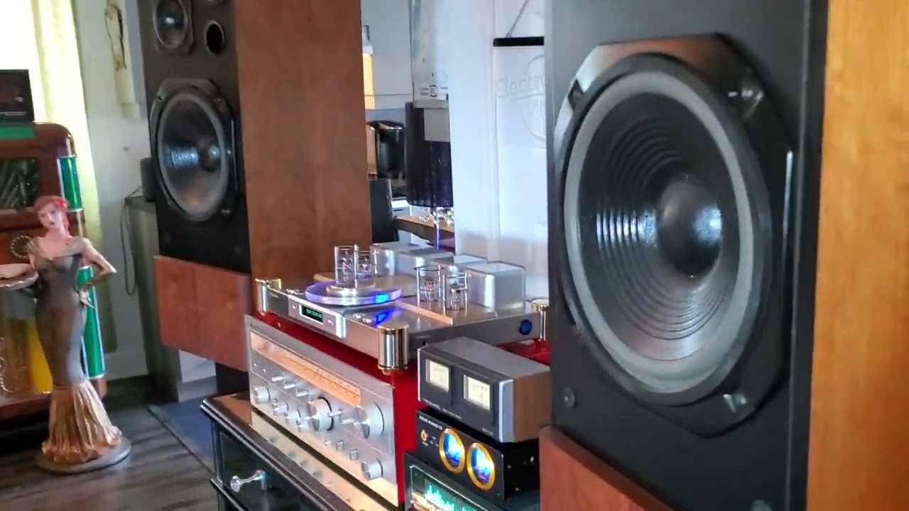 Cd shandling vacum tubes drive speaker optimus T-120 realistic 1983 vintage audio crazy eugene 