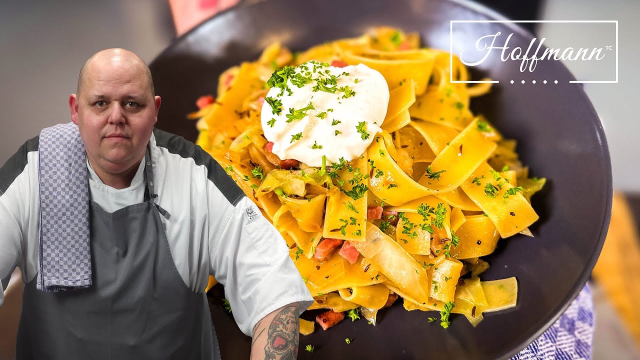 Krautnudeln wie bei Oma I Pasta mit Kohl I Krautfleckerl I schnelles, einfaches Rezept @Bernd Zehner