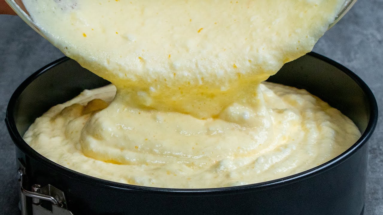 Máte jogurt? Tento supersnadný a rychlý suflé dort si zamilujete.