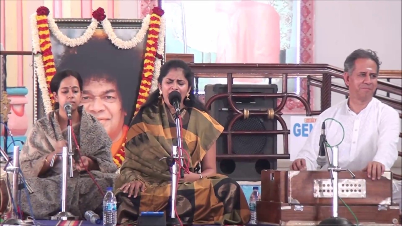 Arunaa Ramana Sri Guru Deva | Sai Bhajans | ONE WITH SAI at Brindavan