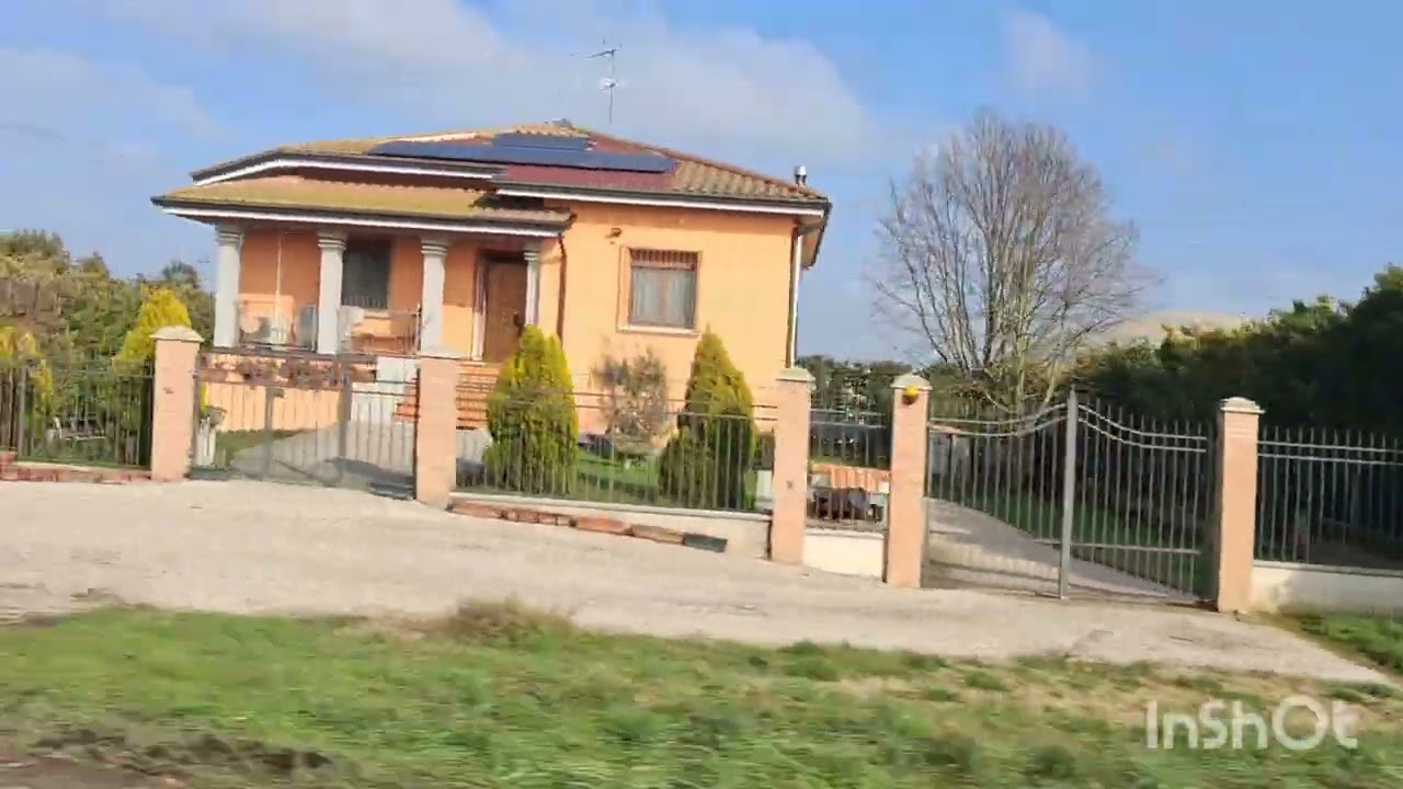 VERY NICE SCENE BEAUTIFUL HOUSES OSTIGLIA ITALIA VIRALVIDEO 🇮🇹