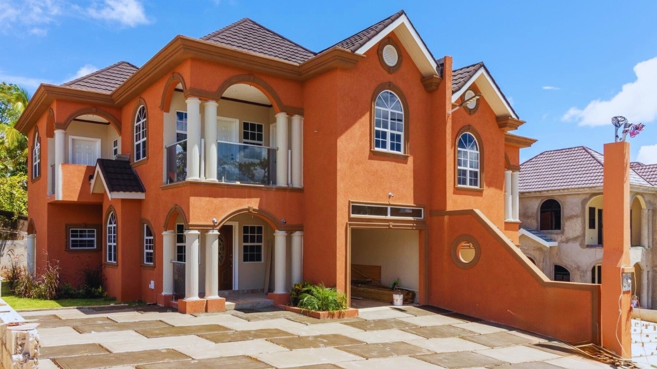 STUNNING GATED COMMUNITY 3 Bedroom 4 Bathroom House At Ingleside, Mandeville, Jamaica