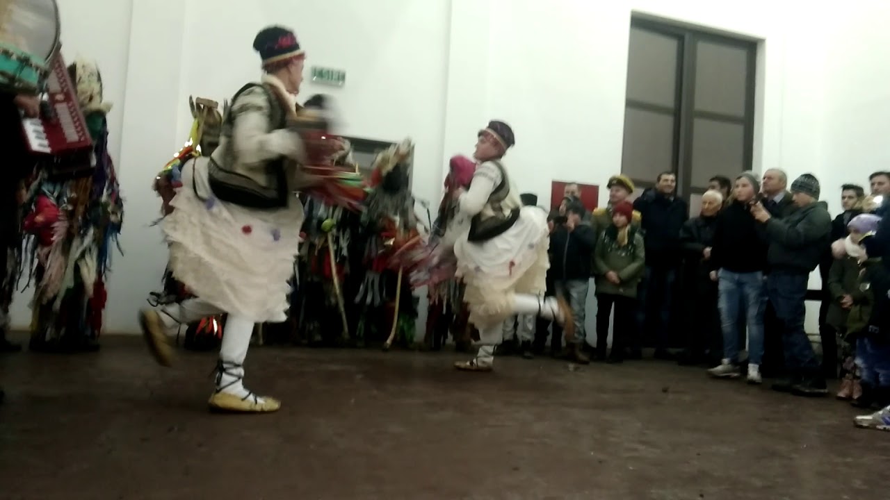 Obicei de Anul Nou  si Traditi  La Comuna prajeni 2017