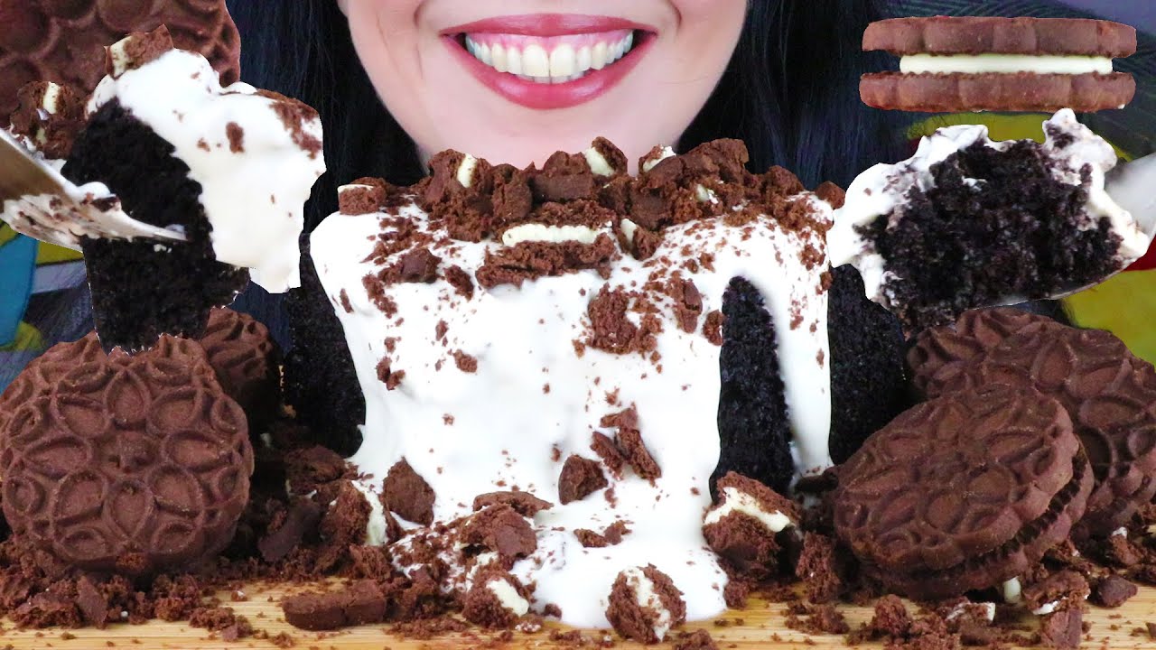 DARK CHOCOLATE CAKE WITH CREAM AND SOFT COOKIES 🎂 | No Talking | ASMR Mukbang - 먹방 | Eating Sounds