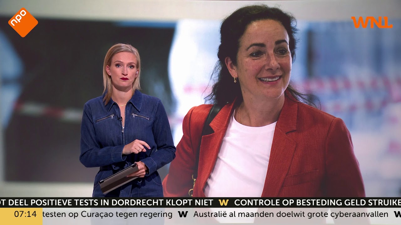 Demonstratie in Hoorn voor én tegen behoud van standbeeld J.P. Coen