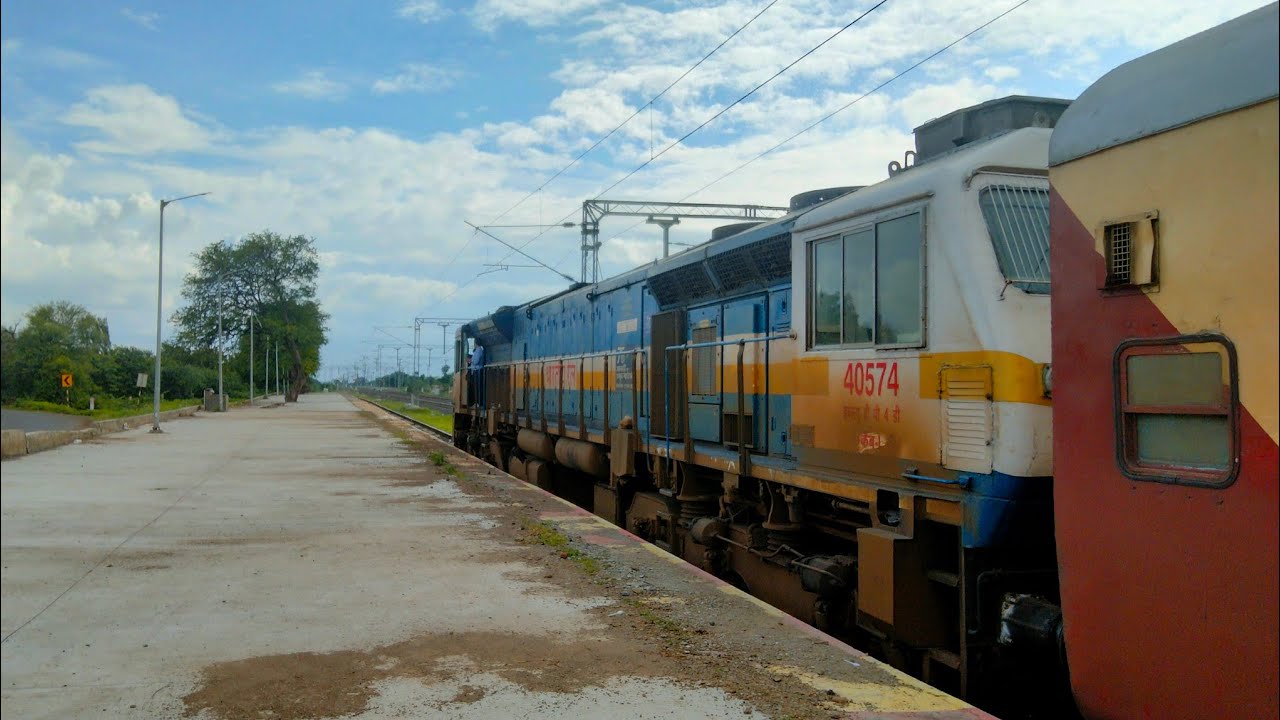Journey Behind EMD From Ahilyanagar To Pune In 11410 Nizamabad Pune Express :: Indian Railways 