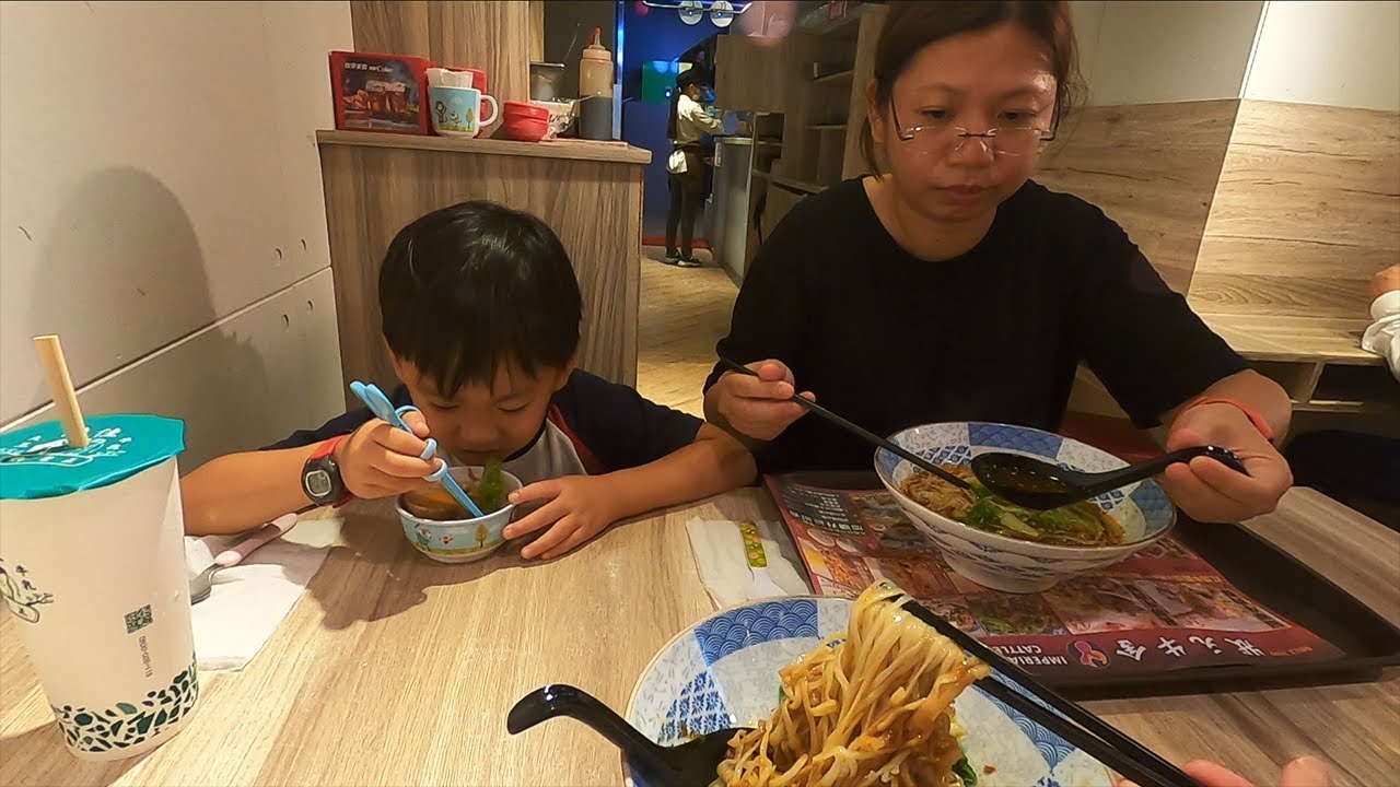 138元吃了兩碗..台灣冠軍牛肉麵！湯麵好好吃｜狀元牛舍