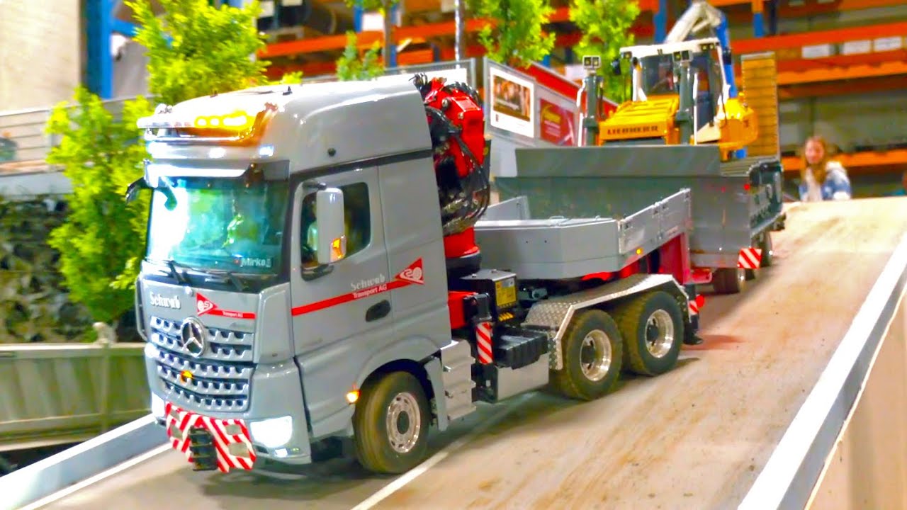 SPECIAL RC MACHINES - SCALEART MB ACTROS HEAVY HAULAGE, RC WHEEL LOADER KRAMER, HYDROMEK RC DIGGER