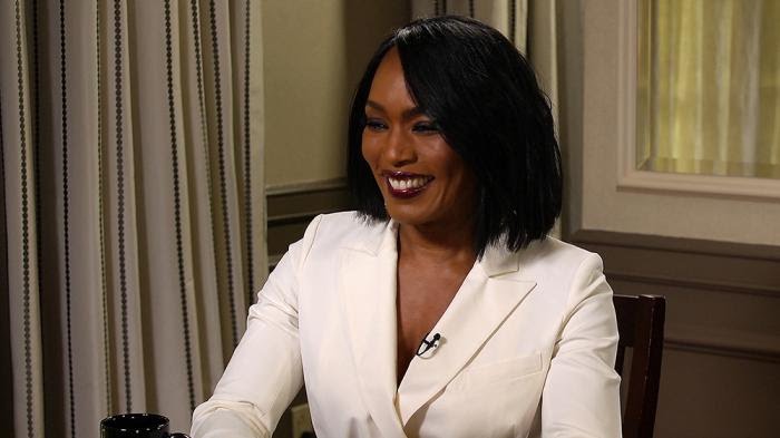 Angela Bassett Gushes Over Hillary Clinton: 