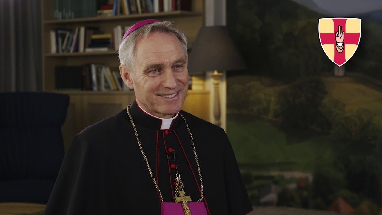 Priesterweihe: Erzbischof Gänswein wird emotional