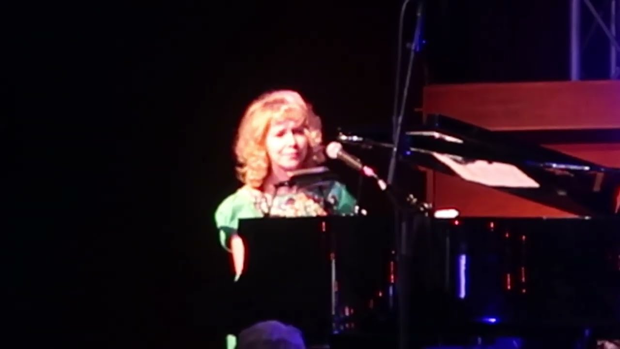 Nellie McKay live 