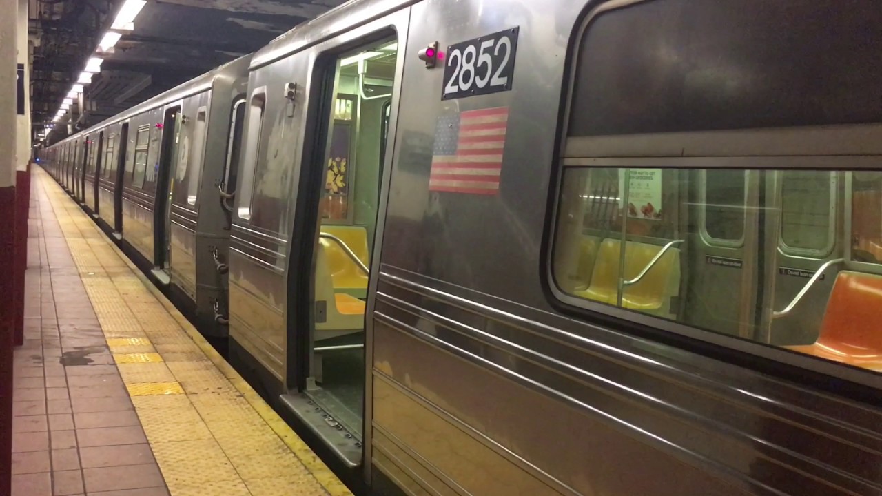 NYC Subway: B & W Train @ Dekalb Ave