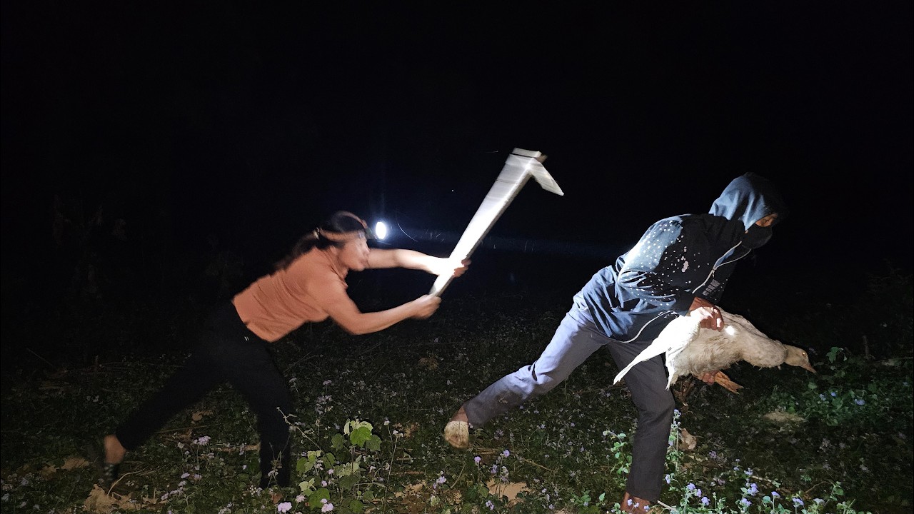 Arrested at the battle of a chicken thief - the woman's reaction surprised everyone