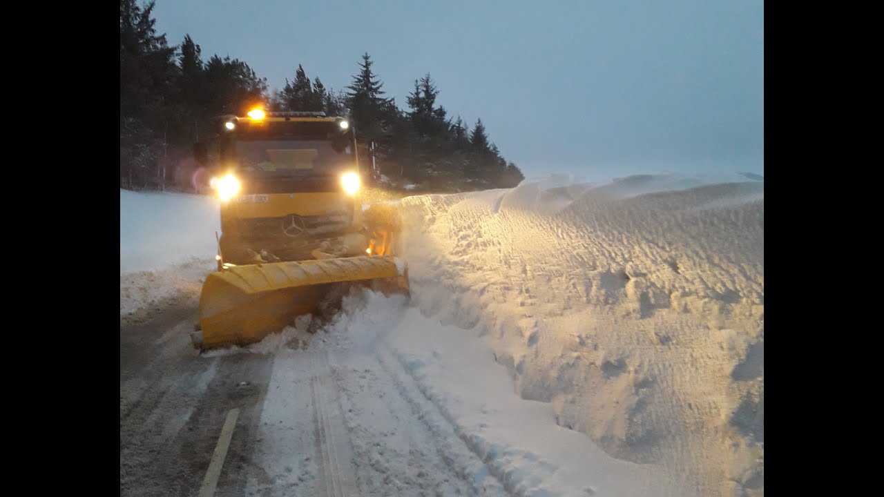 Snow clearing operations Feb 2021