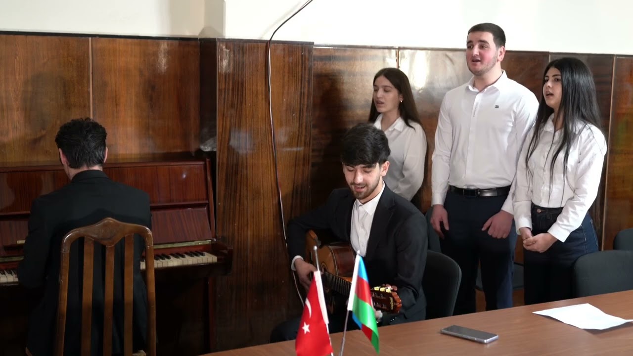 “Bir başkadır benim memleketim” (söz: Fikret Şeneş, musiqi: Mireille Mathieu)