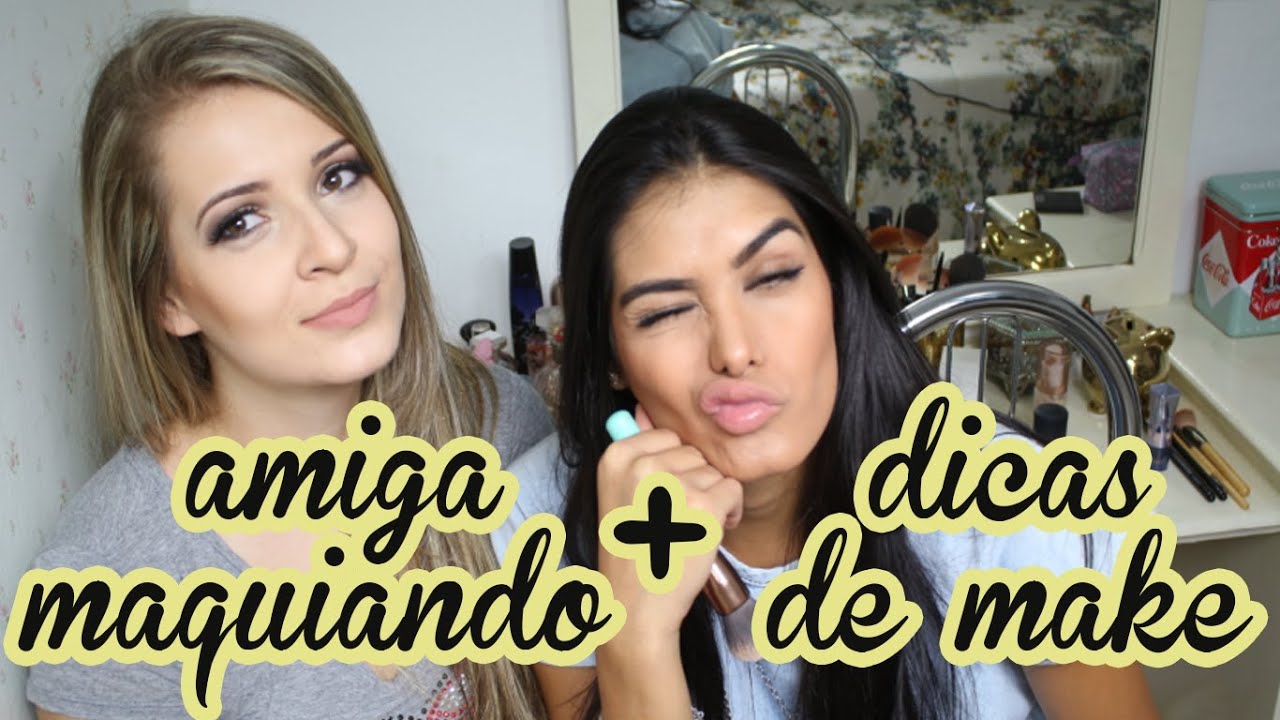 Dicas de maquiagem: amiga maquiando