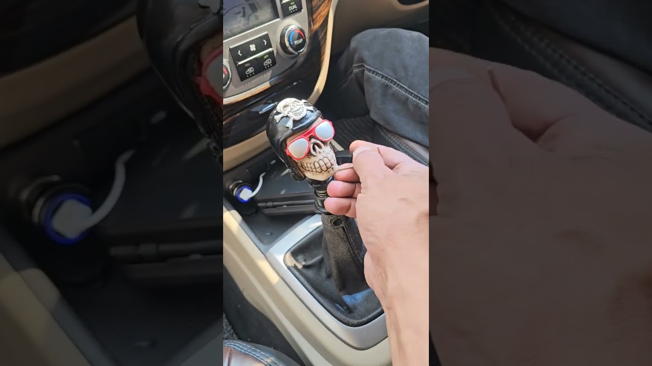 skull gear knobe in santafe #gearknob #skull #santafe #hyundai #futureautopoint #carmodification