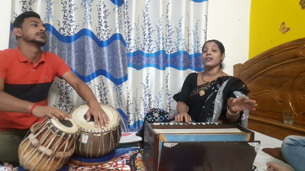 মিছে সংসারের সংসারী,মায়না নাই চাকুরী। শিল্পী:পপি সরকার।তবলা:সন্দীপ। বেহেলা:পাভেল@SurForing