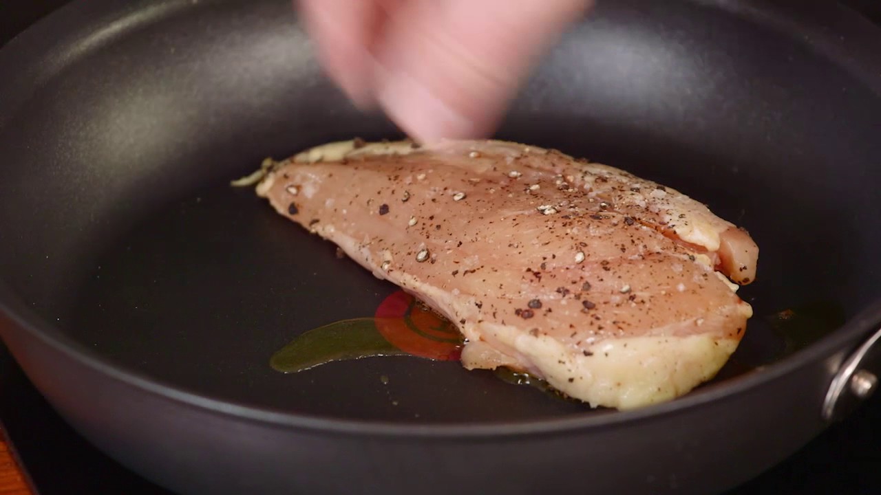 Crispy Chicken with Butter Herb Sauce | Good Chef Bad Chef S9 E17