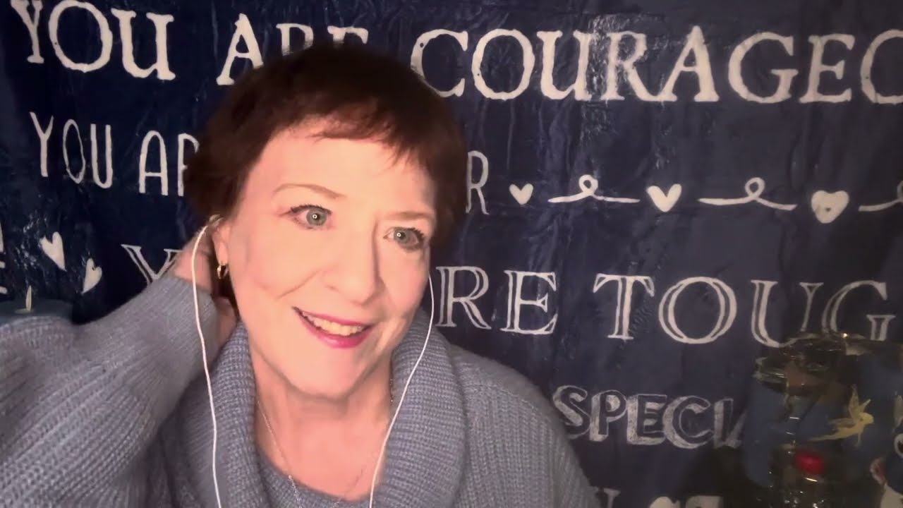 ASMR - answering Jeannie B asmr’s most interesting questionnaire-very cool questions