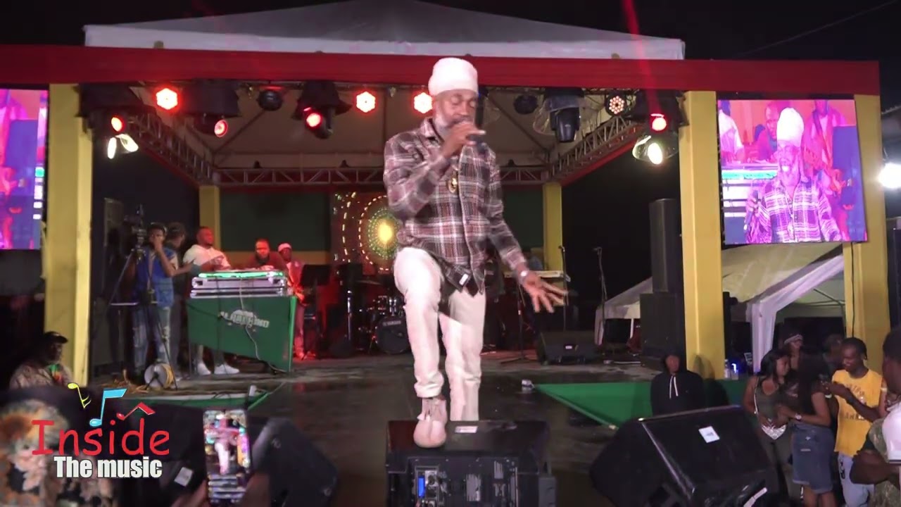 LUTAN  FYAH SINGING REGGAE MUSIC FROM HIS SOUL