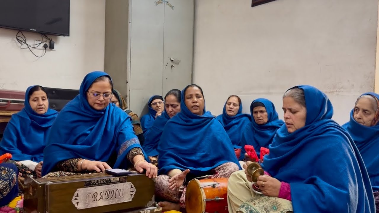 ਮਹਾਂ ਸਿੰਘ ਜੀ ਗੁਰੂ ਗੋਬਿੰਦ ਸਿੰਘ ਜੀ ਨੂੰ ਹੱਥ ਜੋੜ ਕੇ ਬੇਨਤੀ ਕਰਦੇ ਹੋਏ 🙏🙏🌹🌹