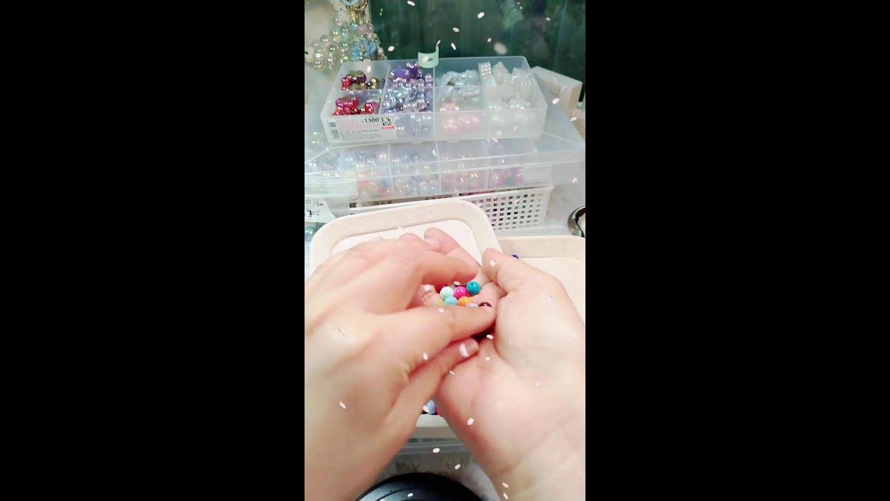 Live streaming of 라라비쥬 (Lala Bijoux)