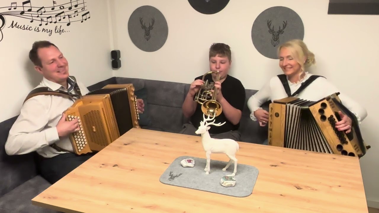 I hob a Dirndl gliabt - Familienmusik Lebersorger