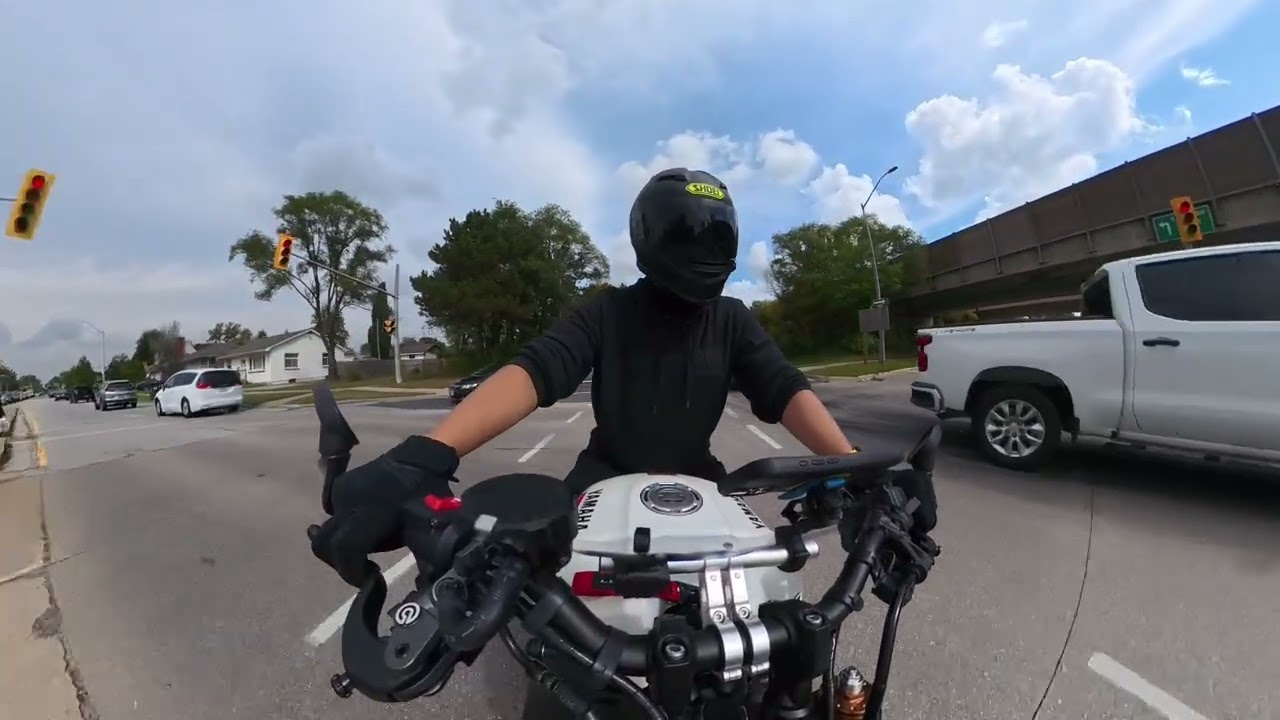 2025 YAMAHA XSR900 (First Ride)