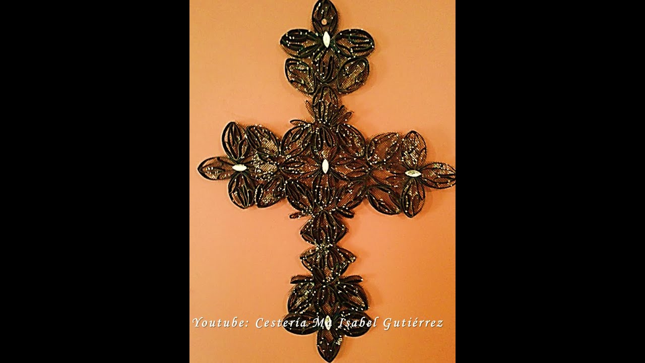 Crucifijo con tubos de cartón de papel higiénico. DIY  Crucifix made of cardboard tubes