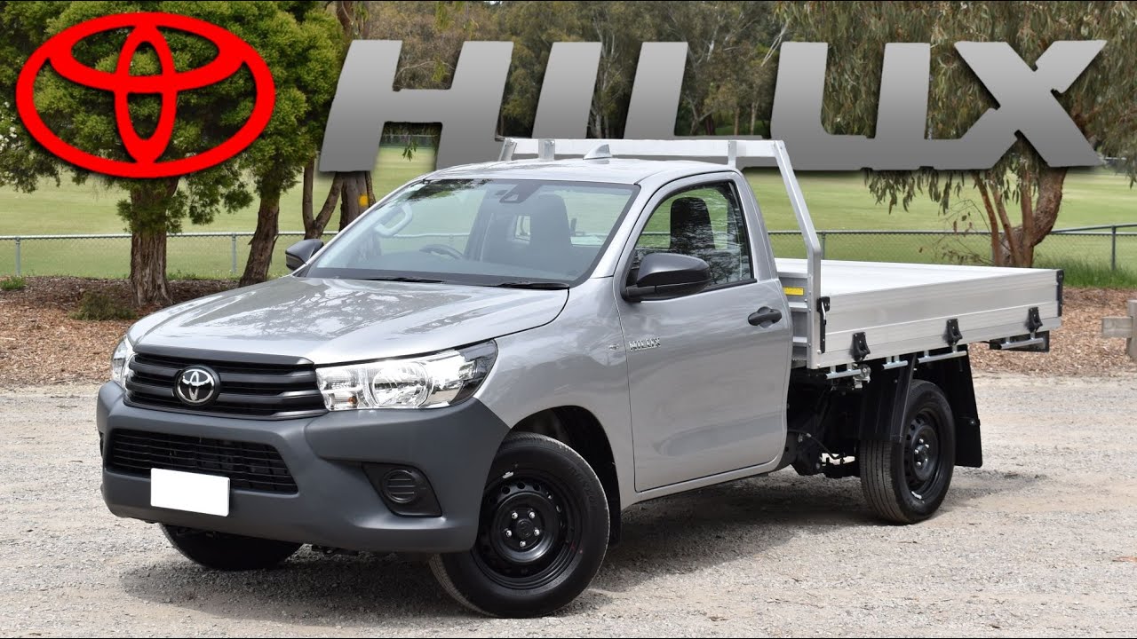 Обзор Toyota HiLux WorkMate от первого лица
