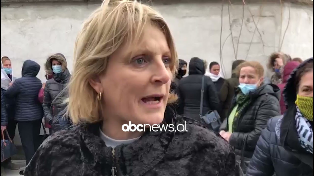 “Duam rrogat tona”, punonjeset e nje fasonerie ne Kukes 2 dite ne proteste| ABC News