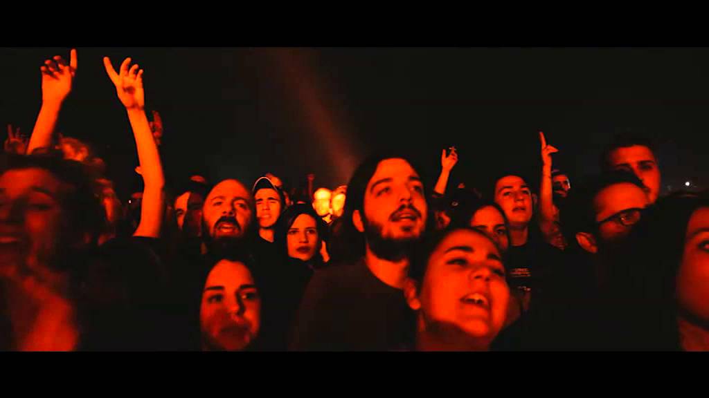 Active Member - Έξω απ' την πόρτα μας | Ekso ap' tin porta mas - Official OUTRO Live