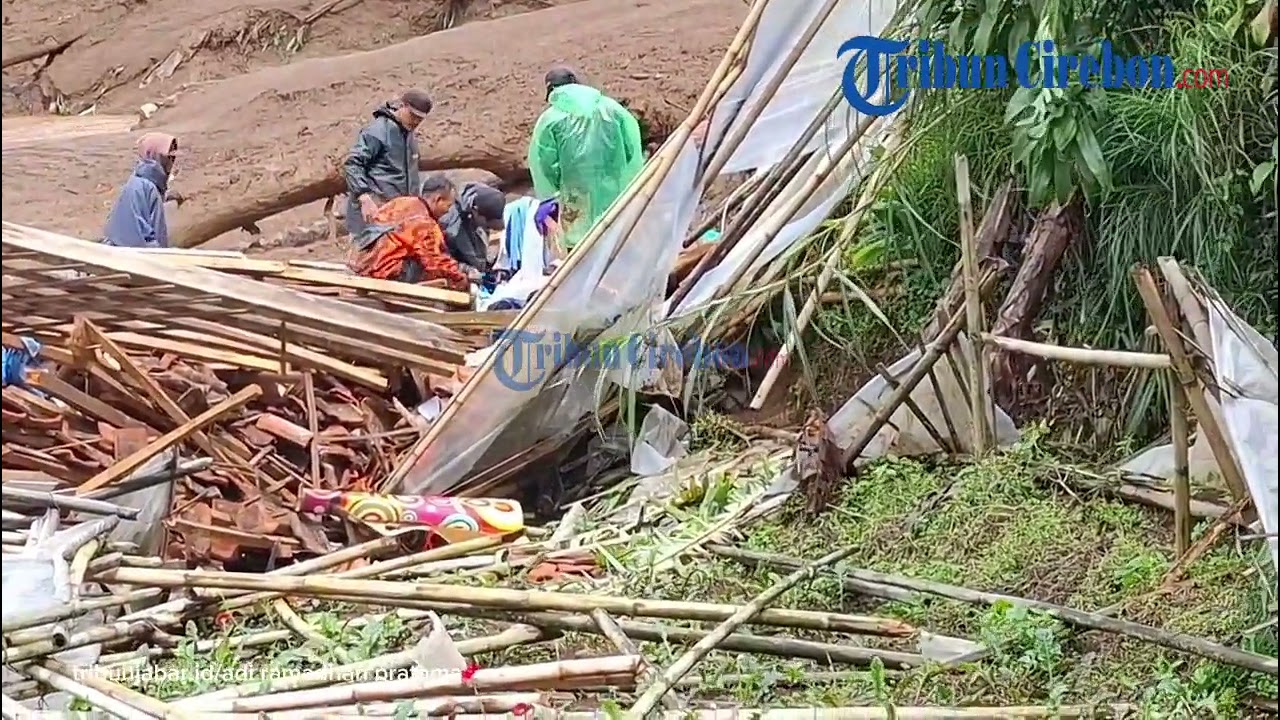 Kondisi Pasca Longsor di Kampung Pasir Kuda, Desa Pasirlangu, Kabupaten Bandung Barat