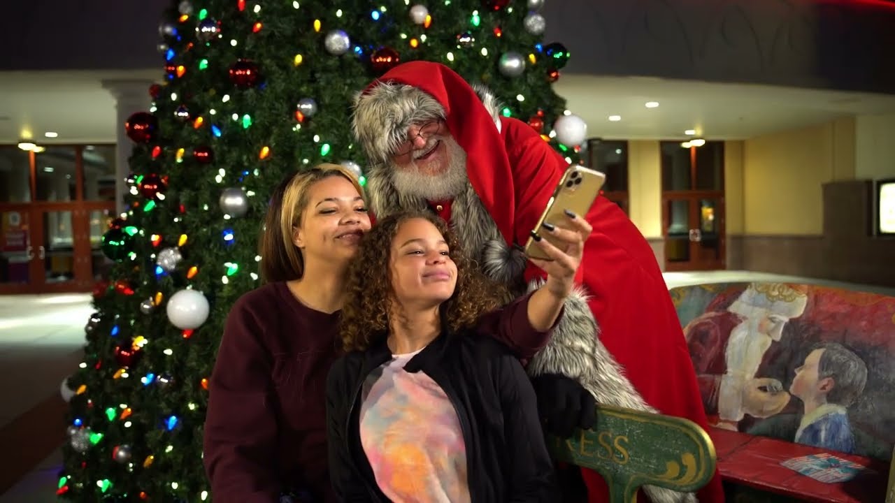Get Your Shine on This Holiday Season at The Market Common