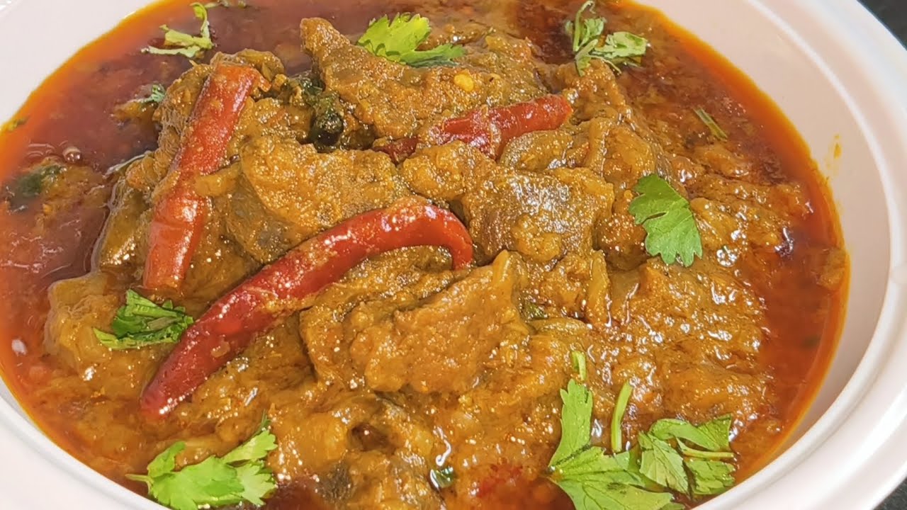 Mazedaar or lazeez mutton 2 pyaza by Heena's zaika 😋