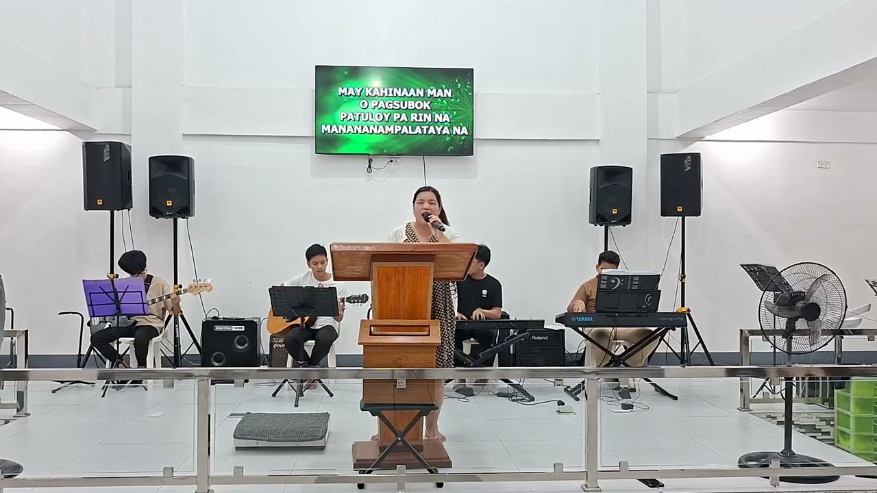 Siya ay Diyos sa Akin