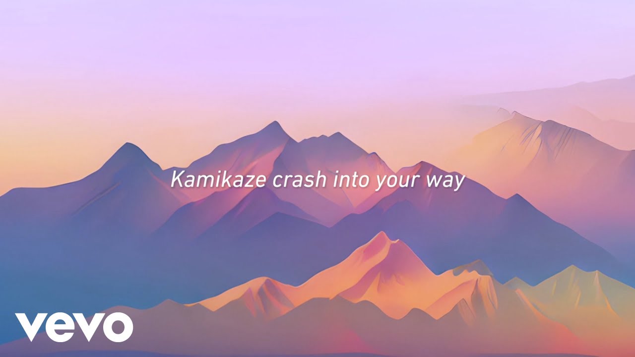 Carly Rae Jepsen - Kamikaze (Official Lyric Video)