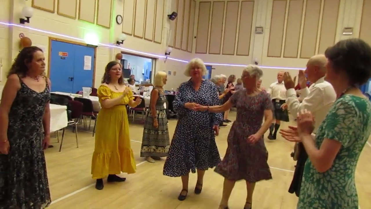 Dancing Bees Reel at the Aurora Ball, 25/5/2025, Ashdale Hall Westhill, Music by Sandy Nixon