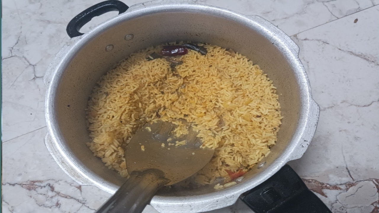 இப்படி ஒரு rice செஞ்சு கொடுத்து அசத்துங்க unka husband கு#hills_brownie_ooty #food 