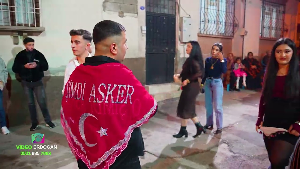 Bereketli Aşiretinden Mustafa benli nin asker gecesi sanatçı seydi vakas. 3