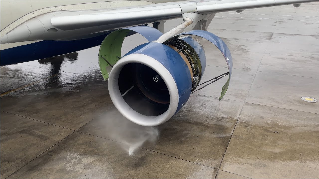 Rainy Airbus A330-302 (GE CF6) engine start