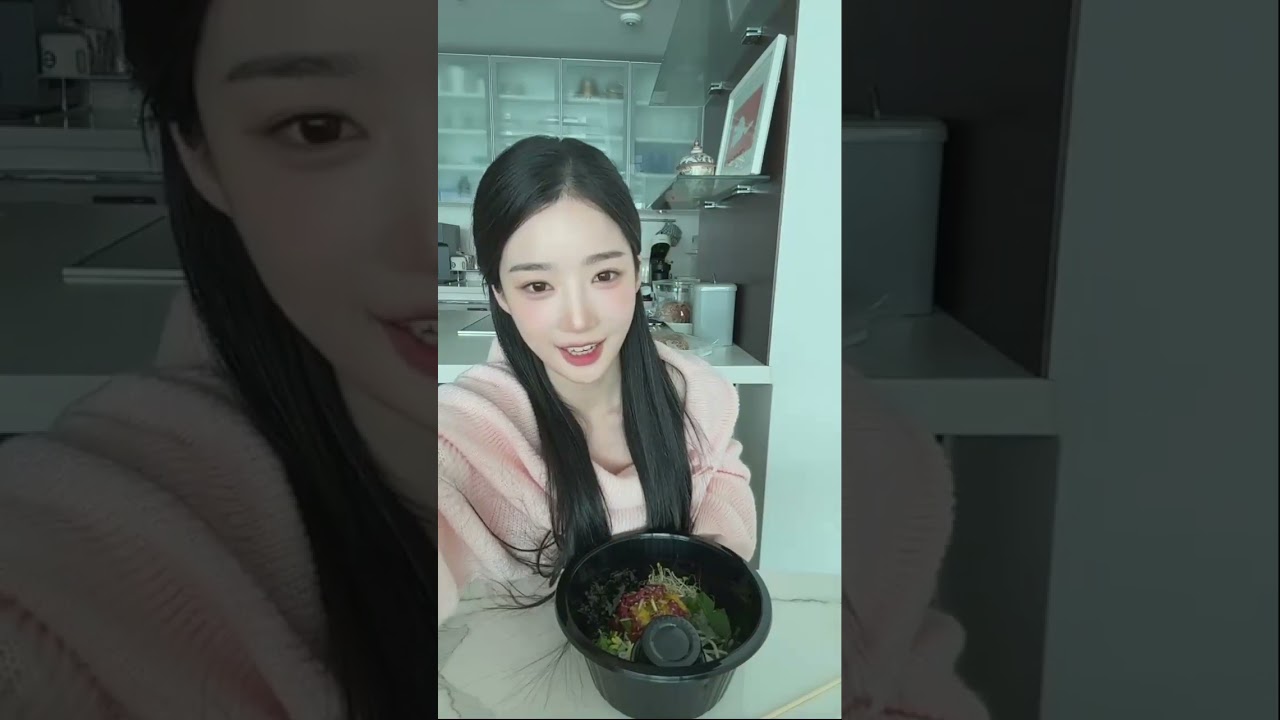 [ENG SUB] 251117 tripleS's Yooyeon 9th Cosmo Live