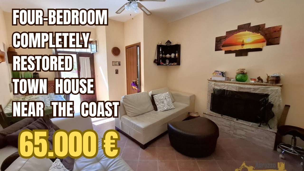 Four-bedroom / three bathroom recently restored town house of 125 sqm. Gissi.