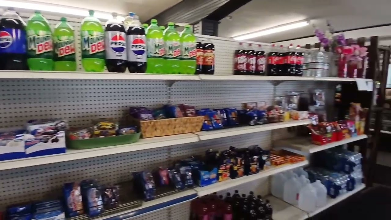The Terre Haute Mall  - ROT10 RAMEN  - On the Road again- Old ohio General STORE - Interesting place