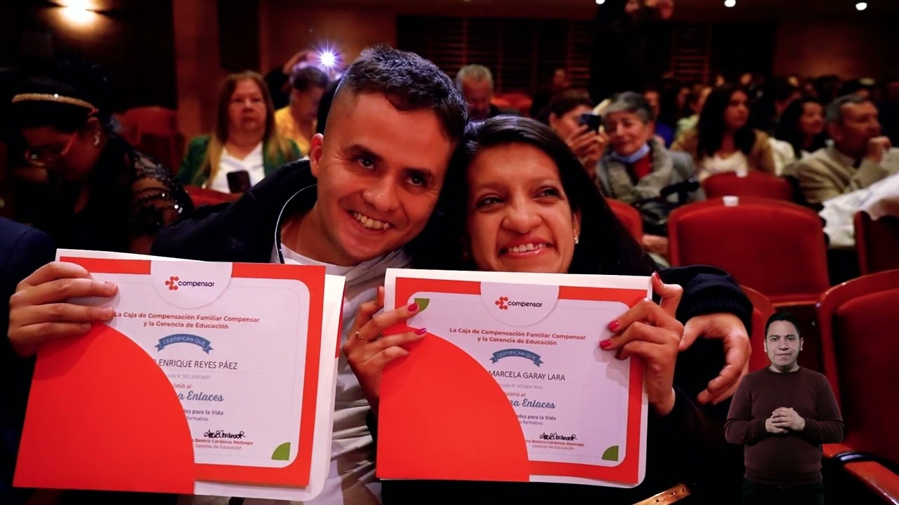 Así celebramos el grado de nuestro Programa Enlaces | Compensar