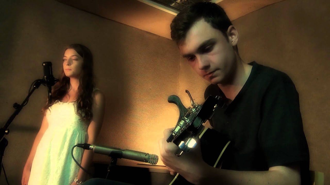 Jasmine Hewitt - Turning Tables (Adele) - Red Dreams Live & Loud