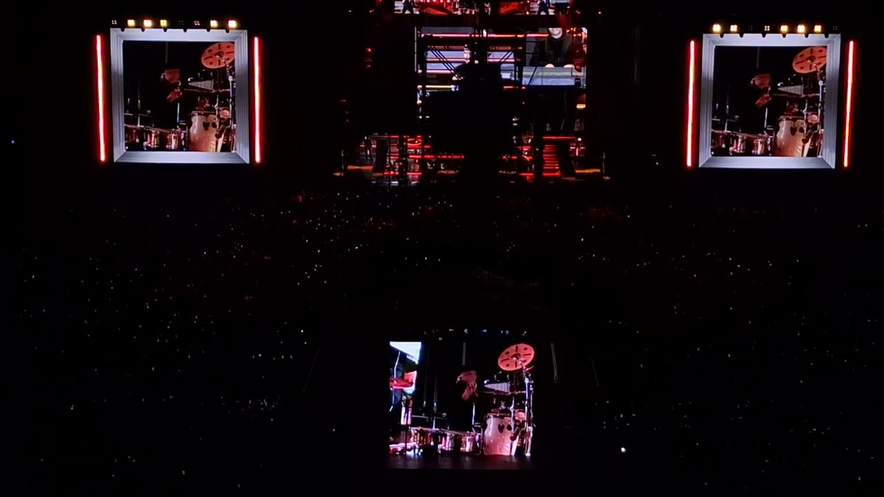 Luis Miguel - Un Hombre Busca a Una Mujer - Cuestión De Piel - Oro De Ley - Concierto 01 Octubre 24