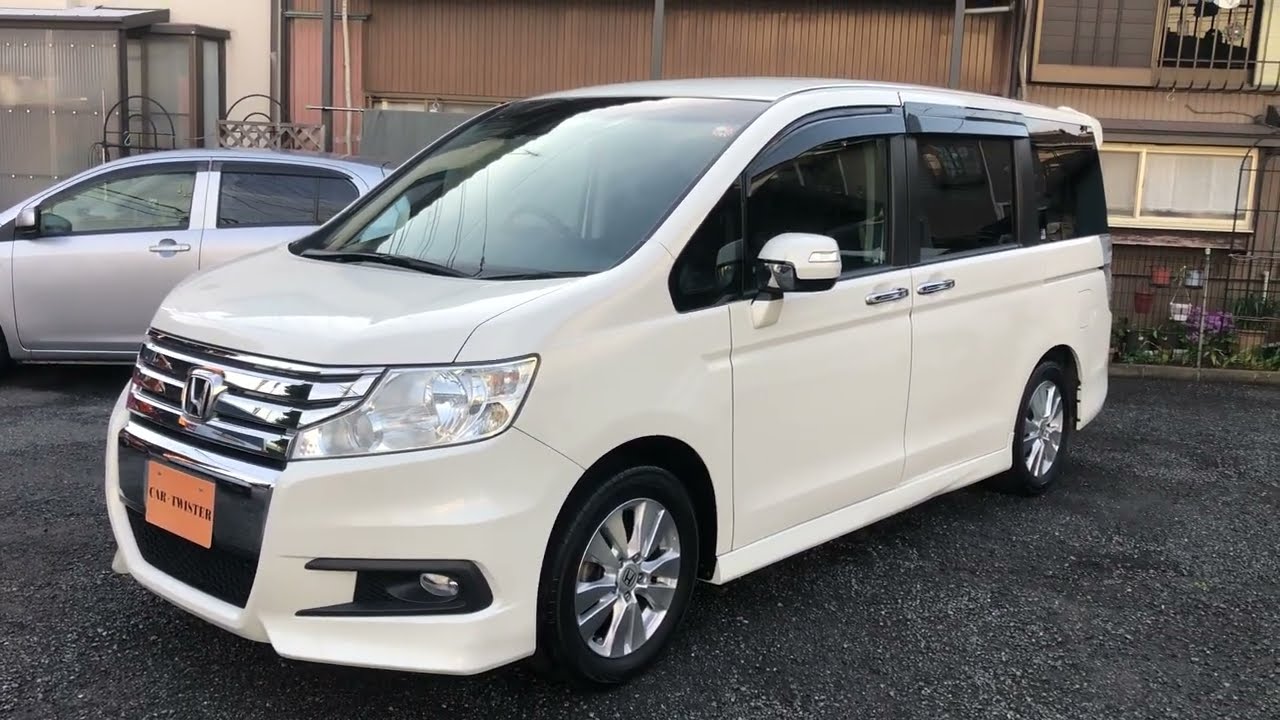 平成２３年１１月ステップワゴン　スパーダZ　HDDナビエディション　禁煙車　両側パワースライドドア　後席モニター　８人乗り